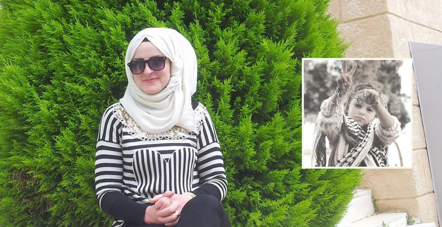 عن الطفلة التي رفعت "إشارة النصر" ثم فقدت أصابعها