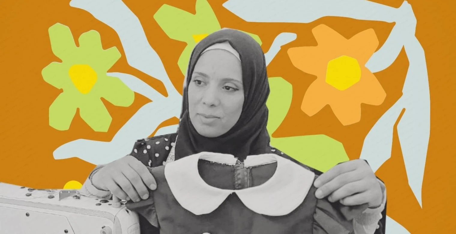 أن تعمل سيدة بقدم واحدة في الحياكة وتصميم الأزياء 